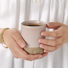 Load image into Gallery viewer, Mug (without handle) heart motif - pink