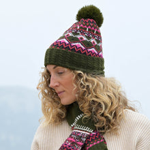 Load image into Gallery viewer, Fair isle wrist warmer gloves - khaki