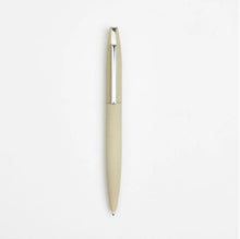 Load image into Gallery viewer, Contrast blade ball pen in gift box - red