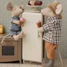 Load image into Gallery viewer, Grandad mouse