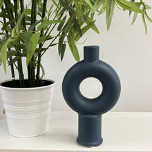 Load image into Gallery viewer, Dardo vase - blue