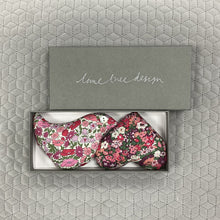 Load image into Gallery viewer, Box of lavender heart & bird - Maid Marion