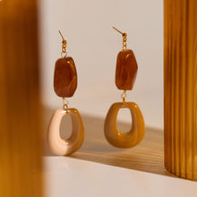 Load image into Gallery viewer, Maple earrings