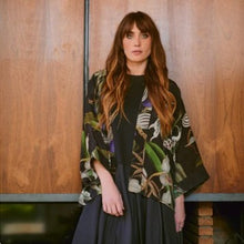 Load image into Gallery viewer, Orchid crepe kimono - black