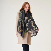 Load image into Gallery viewer, Orchid scarf - black