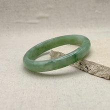 Load image into Gallery viewer, Resin slim bangle - smoky