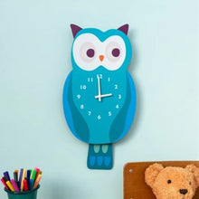 Load image into Gallery viewer, Wooden wall clock with pendulum - owl