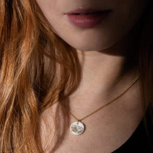 Load image into Gallery viewer, Ink fleur necklace