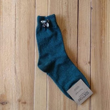 Load image into Gallery viewer, Tokyo socks with bee pin - burgundy