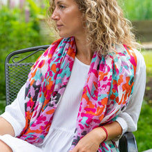 Load image into Gallery viewer, Organic cotton pink mix scattered animal print scarf
