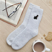 Load image into Gallery viewer, Socks - black &amp; white cat
