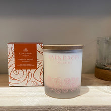 Load image into Gallery viewer, Raindrops on Roses candle - amber &amp; sweet orange
