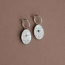 Load image into Gallery viewer, Celestial seaweed oval hoop earrings - pearly lemon - gold
