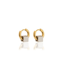 Load image into Gallery viewer, Contrast cube huggies - silver &amp; gold
