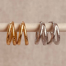Load image into Gallery viewer, Duo hoop earrings - gold
