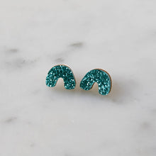 Load image into Gallery viewer, Glitter arc stud earrings - teal
