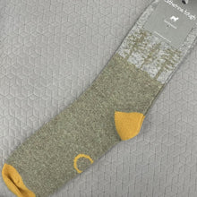 Load image into Gallery viewer, Lambswool socks - forest - green
