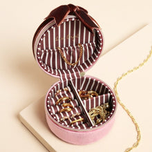 Load image into Gallery viewer, Round travel case - velvet pink &amp; burgundy bow
