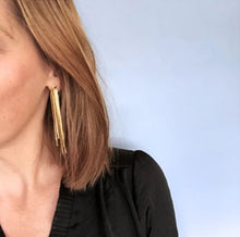 Load image into Gallery viewer, Metallic tassel earrings - silver or gold

