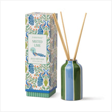Load image into Gallery viewer, Peacock ceramic candle - misted lime
