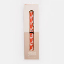 Load image into Gallery viewer, Linked hearts boxed pen - pink
