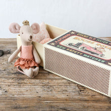 Load image into Gallery viewer, Little sister - princess mouse in matchbox
