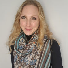 Load image into Gallery viewer, Chantilly twill wool scarf
