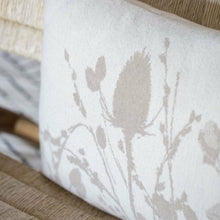 Load image into Gallery viewer, Silvretta cushion - blades of grass
