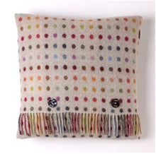 Load image into Gallery viewer, Multi-spot cushion - natural
