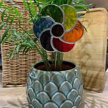 Load image into Gallery viewer, Handmade glass flower with hanger
