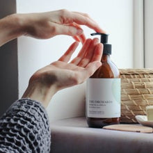 Load image into Gallery viewer, The Orchards - fresh fig &amp; apples - hand &amp; body lotion
