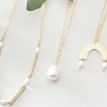 Load image into Gallery viewer, Pearl pendant - large
