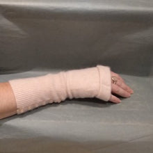 Load image into Gallery viewer, Cashmere fingerless gloves
