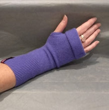 Load image into Gallery viewer, Cashmere fingerless gloves
