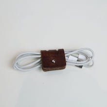 Load image into Gallery viewer, 2 pack cable keepers - blue/burgundy
