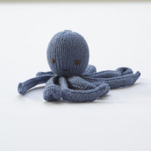Load image into Gallery viewer, Knitted octopus - raspberry
