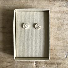 Load image into Gallery viewer, Nouveau disc necklace
