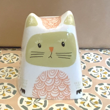 Load image into Gallery viewer, Clara the cat money box - green
